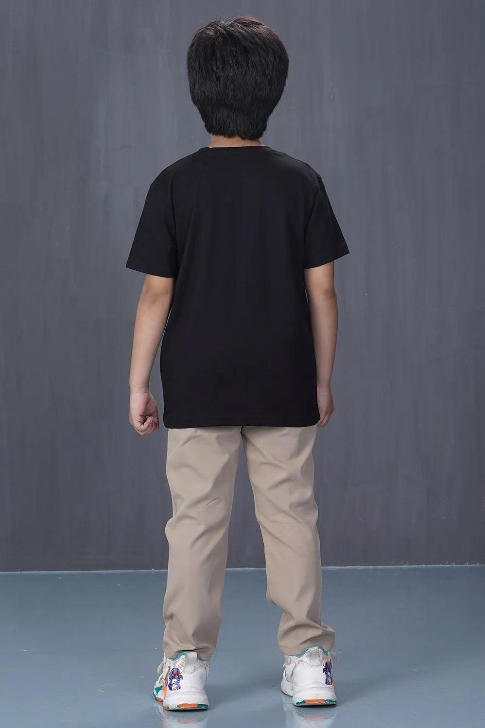 Boy's T-shirt (8-11Y) (Black)