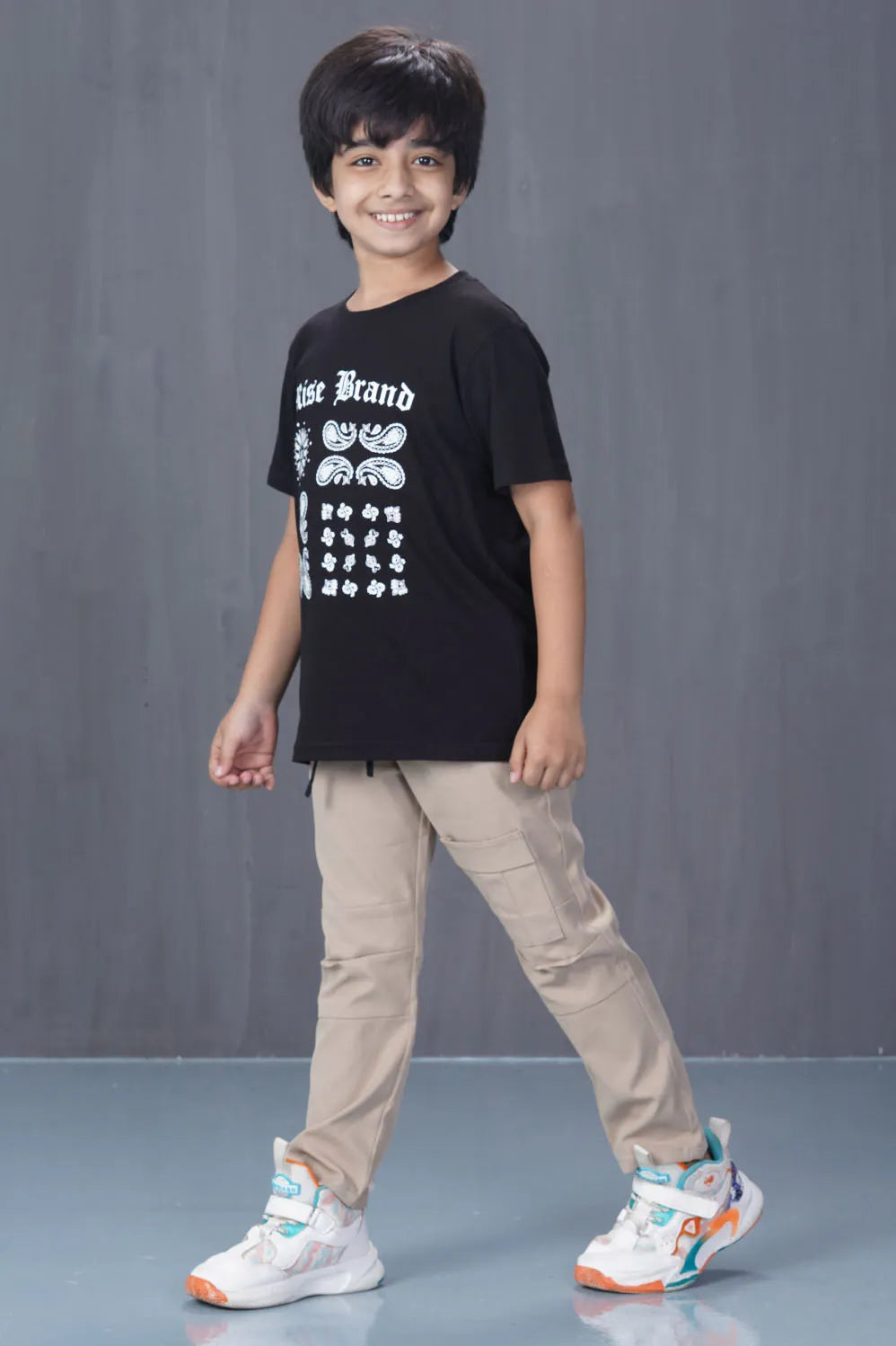 Boy's T-shirt (8-11Y) (Black)