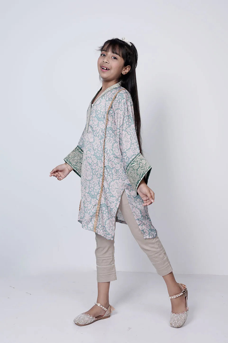 Girl's Ethnic Tops (8-13Y) (Mint)