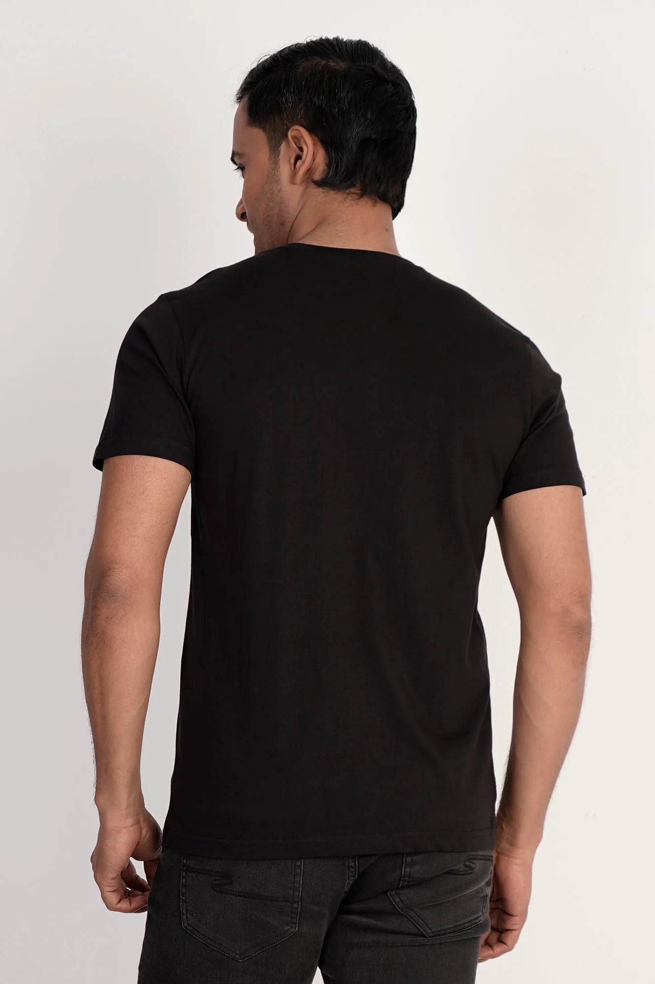 Men T-Shirt (Black)