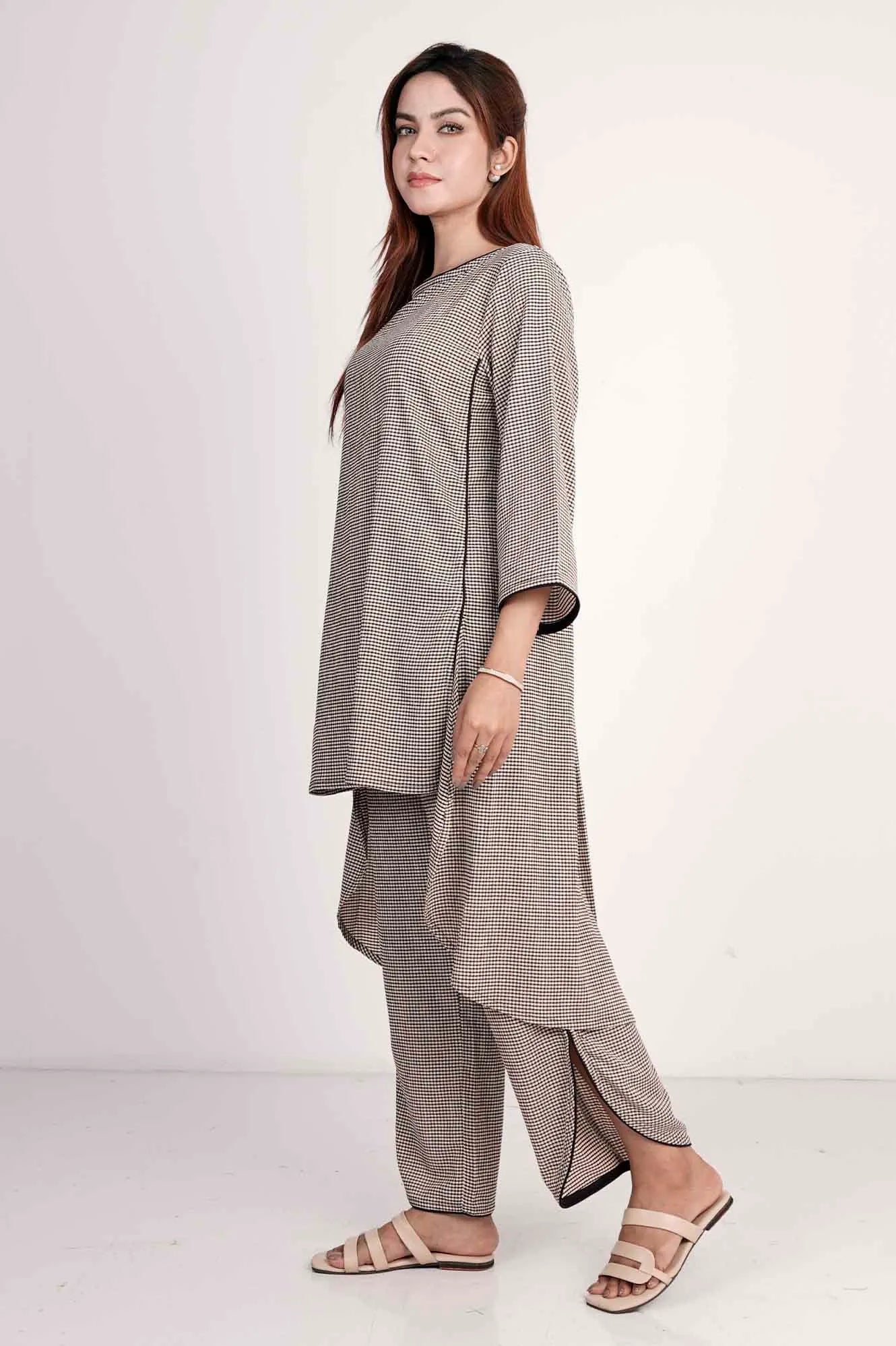 Women's Knitted Tops (Black Check)